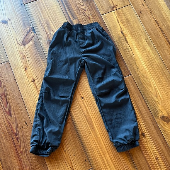The Children’s Place Spring/Fall outdoor Pants - Picture 2 of 4